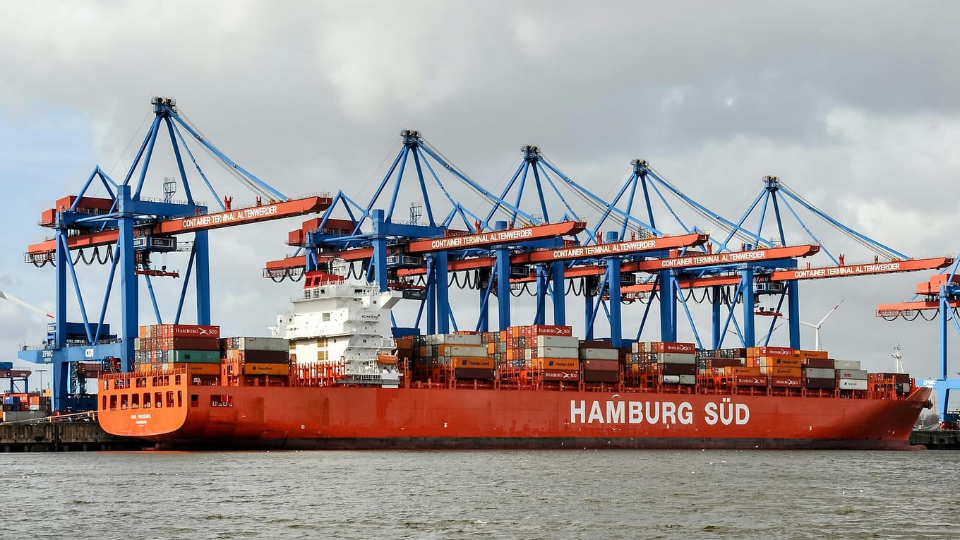 container ship docked at hamburg terminal